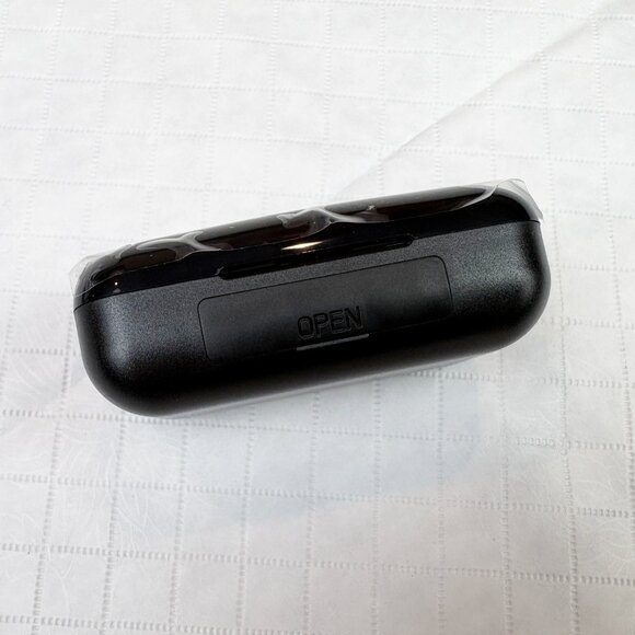 Brand New Wireless Earbuds with Touch Control, HD Mic and Charging Case - Picture 5 of 10